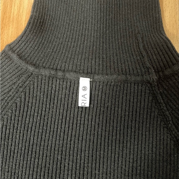 Mock Turtle Neck Long Sleeve Tight Ribbed Top Crop Sweater Y2K - Medium - Picture 8 of 11
